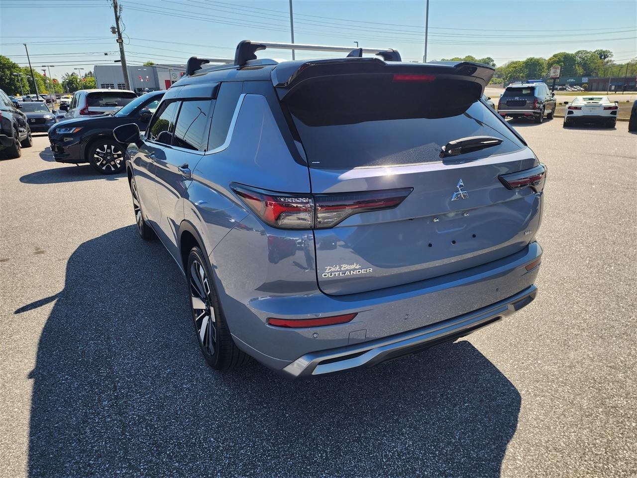 Mitsubishi Outlander SEL 2025