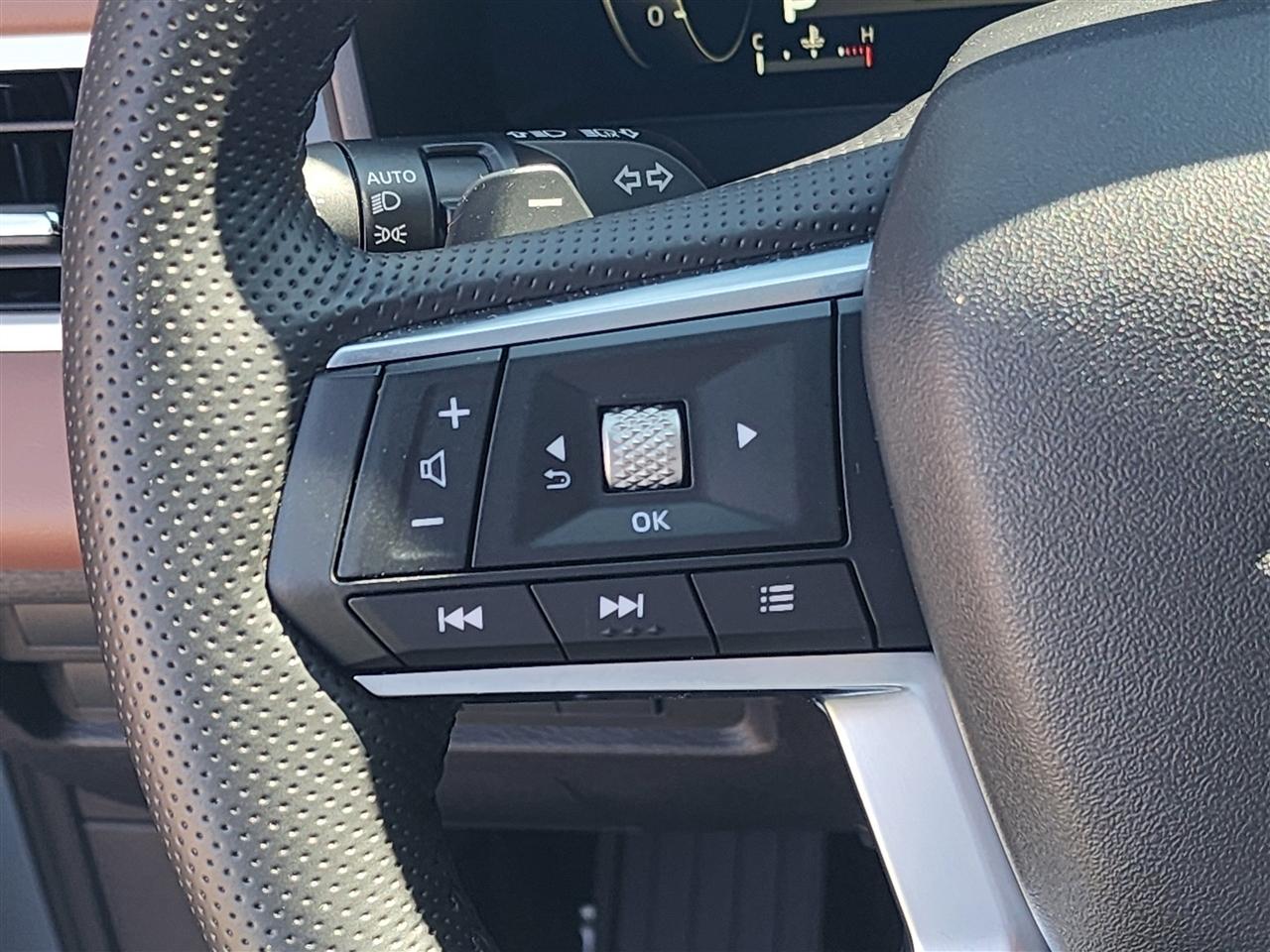 Mitsubishi Outlander SEL 2025