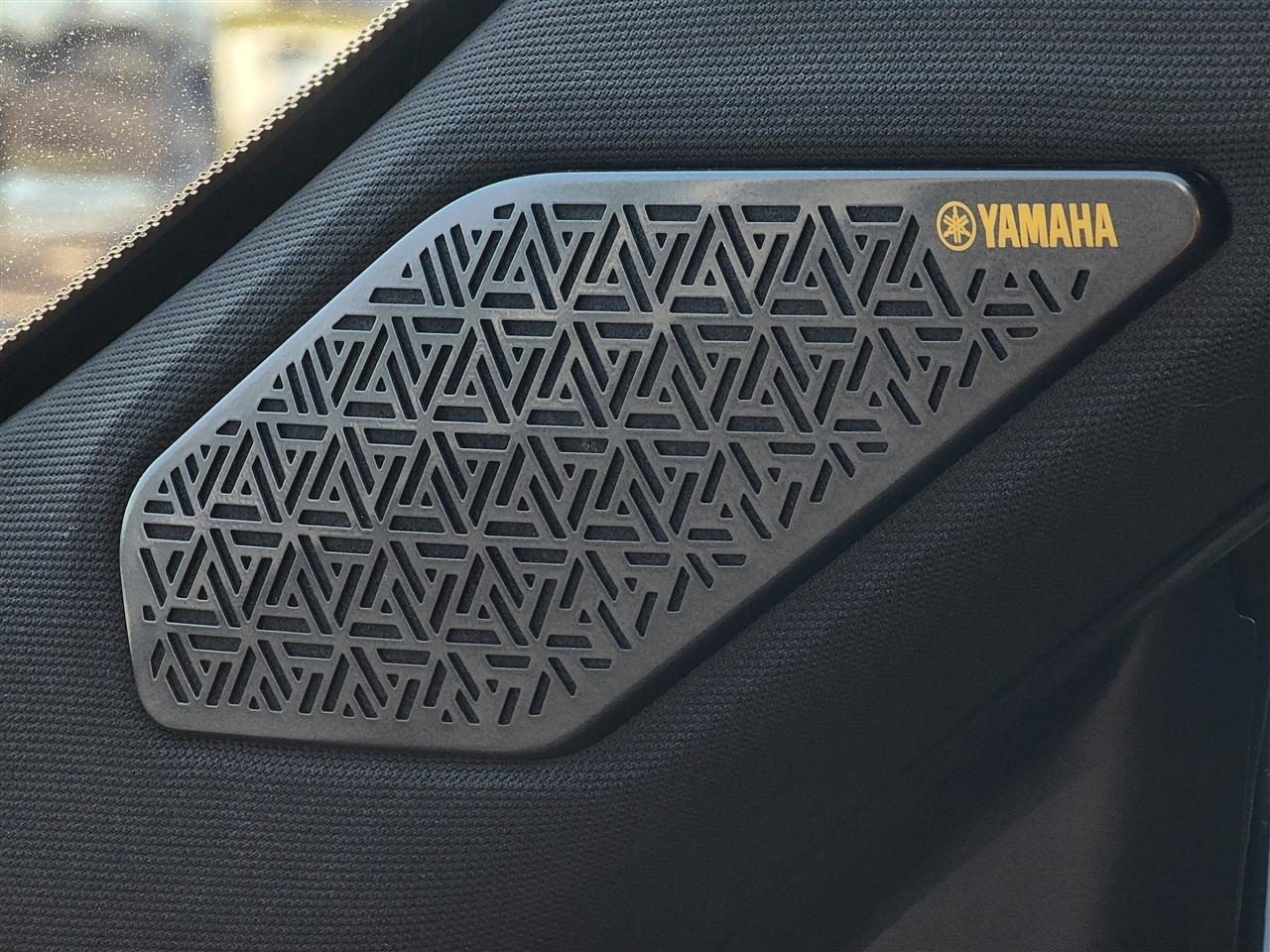 Mitsubishi Outlander SEL 2025