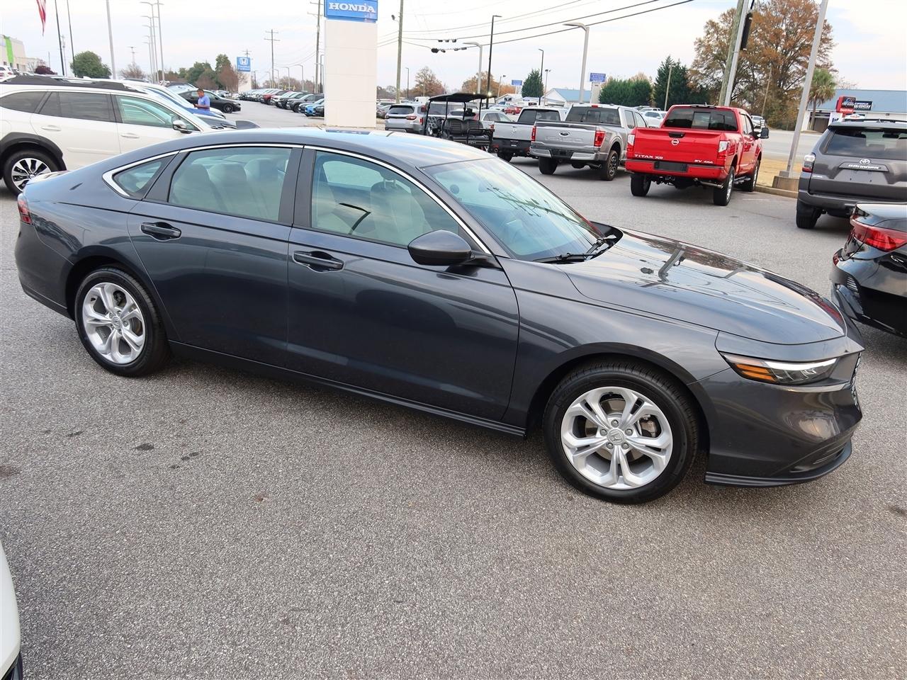 Honda Accord LX 2025