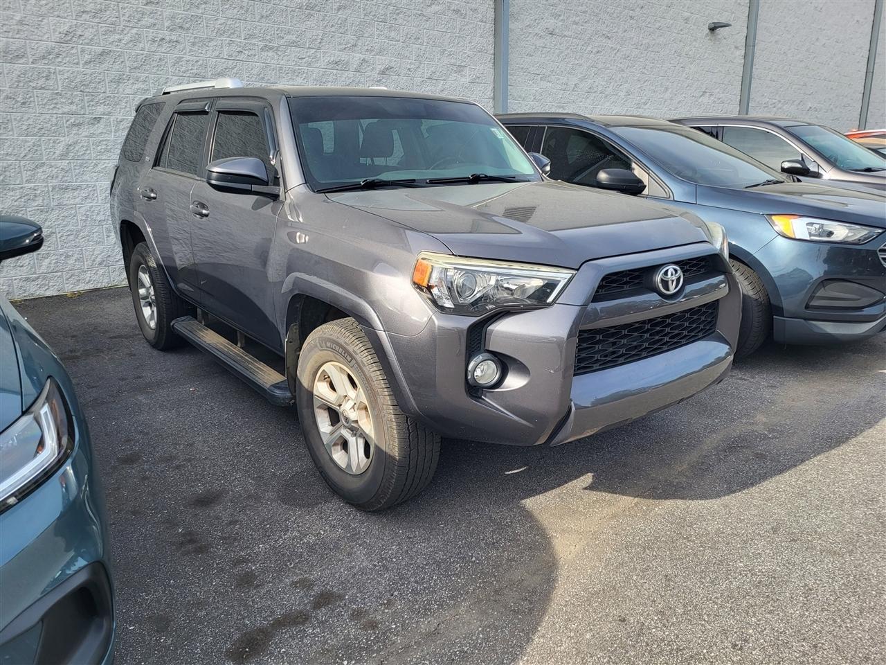 Toyota 4Runner SR5 4WD 2014