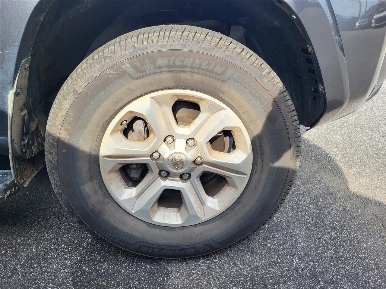 Toyota 4Runner SR5 4WD 2014