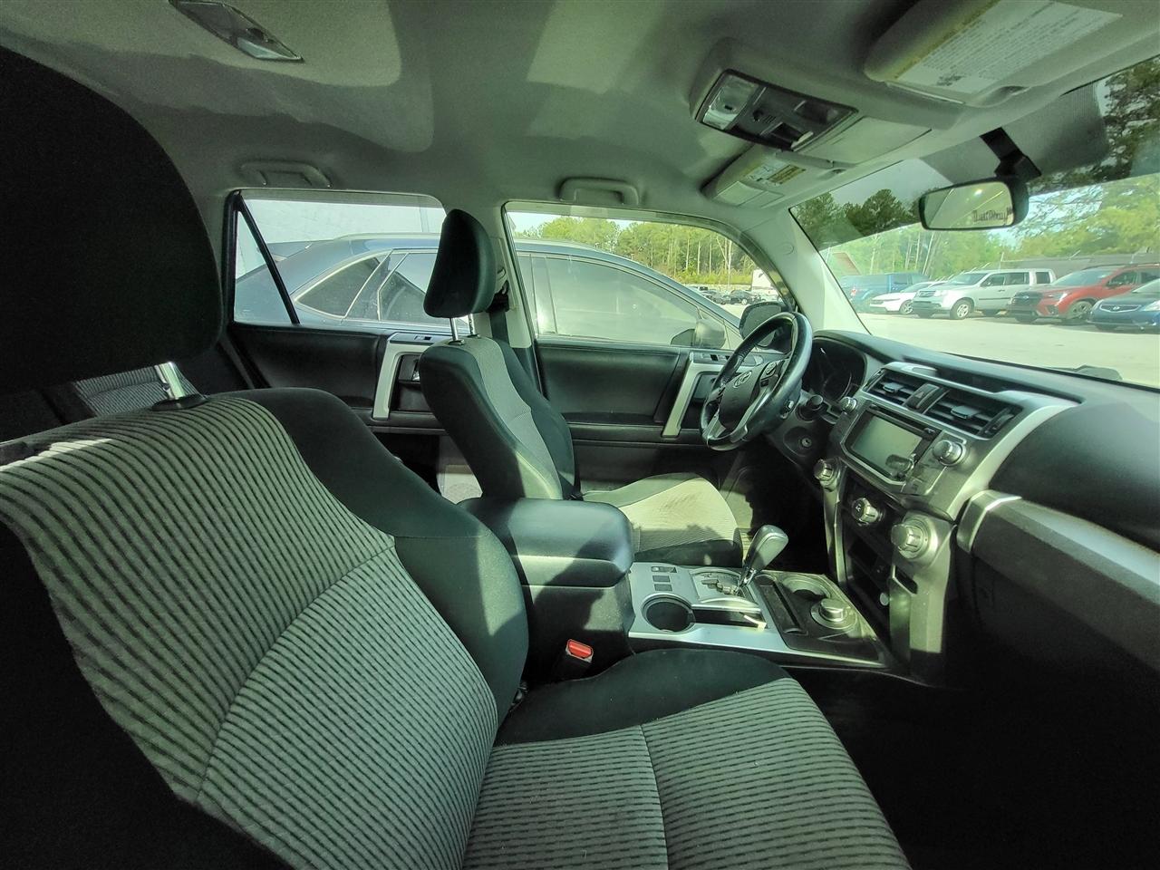 Toyota 4Runner SR5 4WD 2014