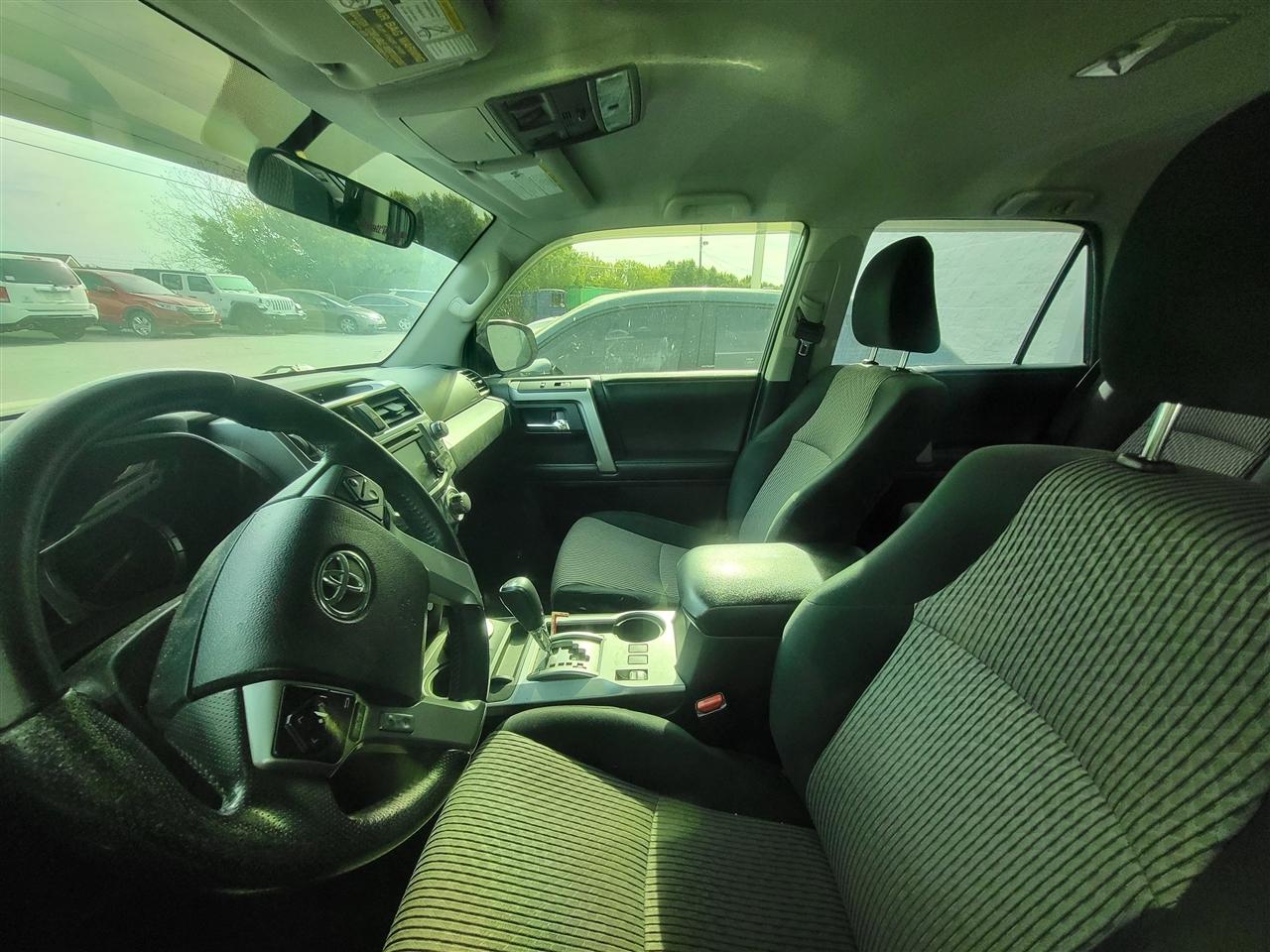 Toyota 4Runner SR5 4WD 2014