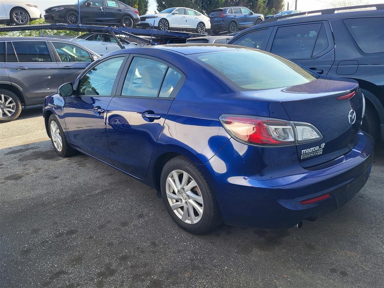 Mazda MAZDA3 I Grand Touring 4-Door 2012