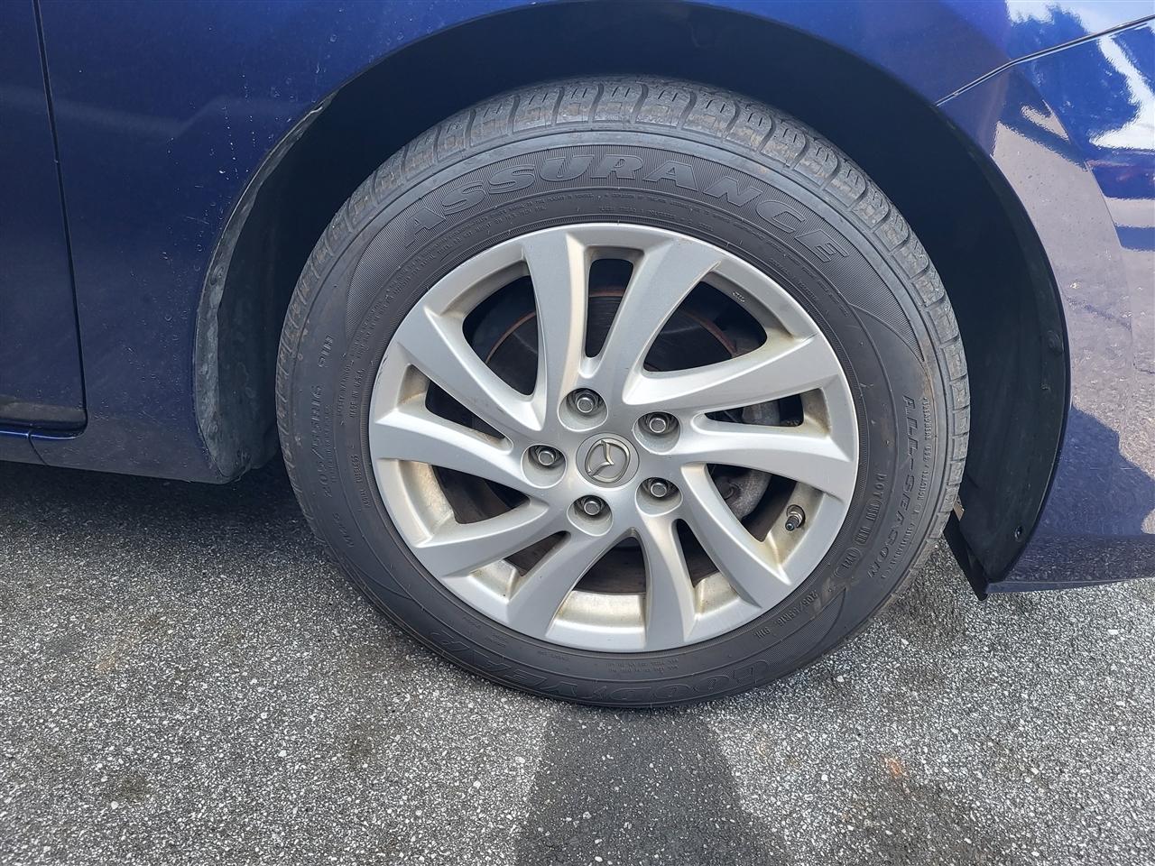 Mazda MAZDA3 I Grand Touring 4-Door 2012