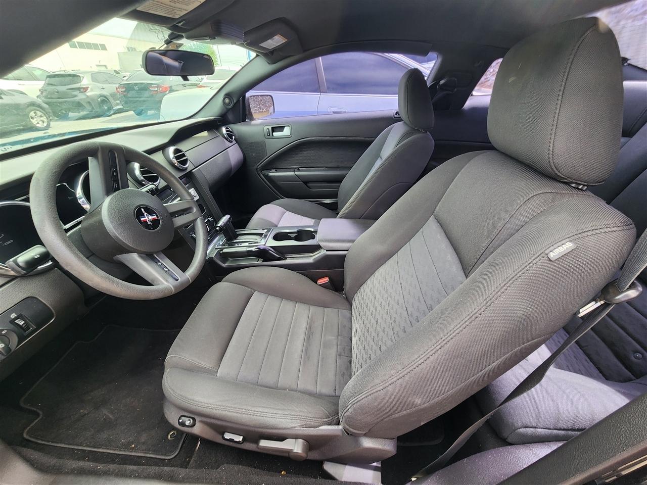 Ford Mustang GT Deluxe Coupe 2008