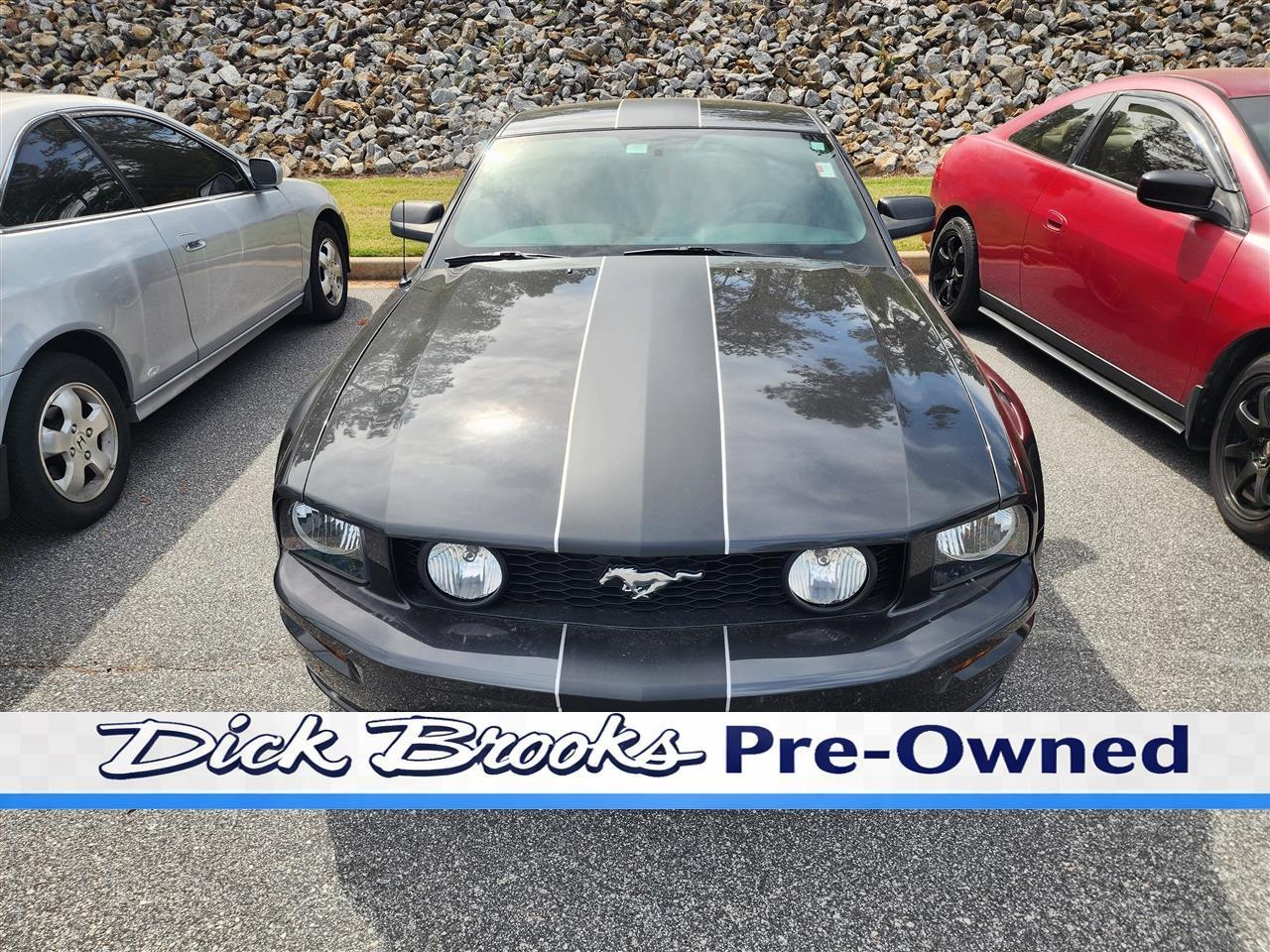 Ford Mustang GT Deluxe Coupe 2008