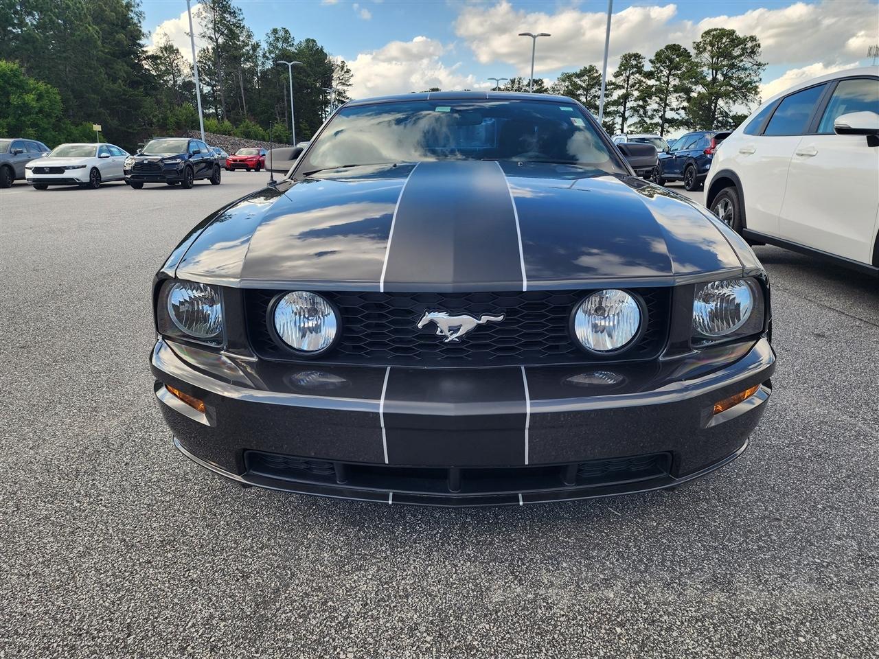 Ford Mustang GT Deluxe Coupe 2008