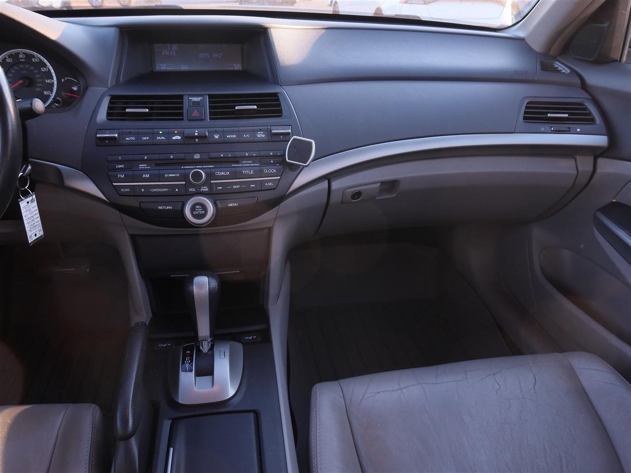 Honda Accord EX-L V-6 Sedan AT 2009