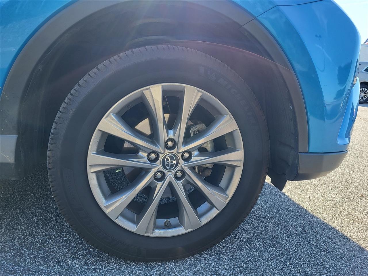 Toyota RAV4 Hybrid Limited 2016