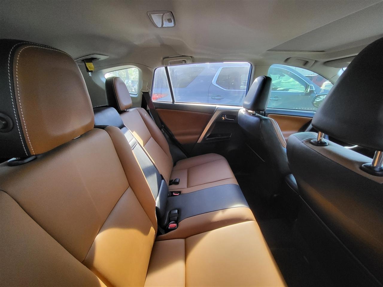 Toyota RAV4 Hybrid Limited 2016