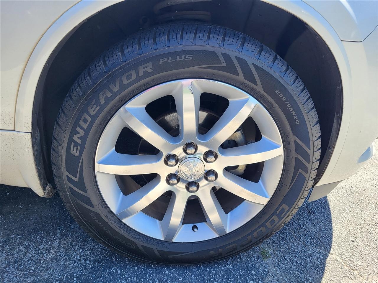 Buick Enclave Premium FWD 2013