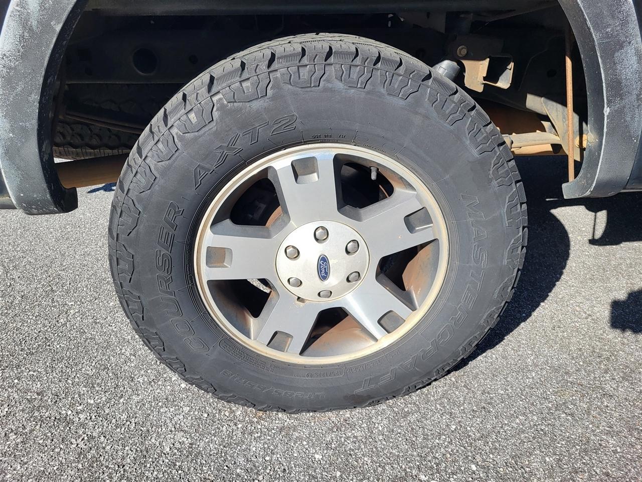 Ford F-150 XL SuperCrew Short Bed 4WD 2008