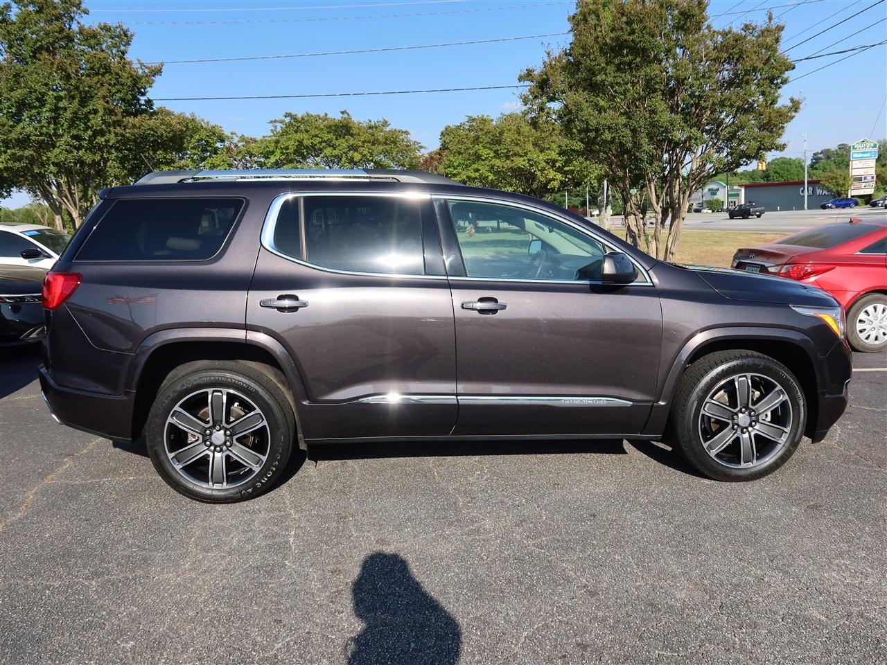 GMC Acadia Denali AWD 2019
