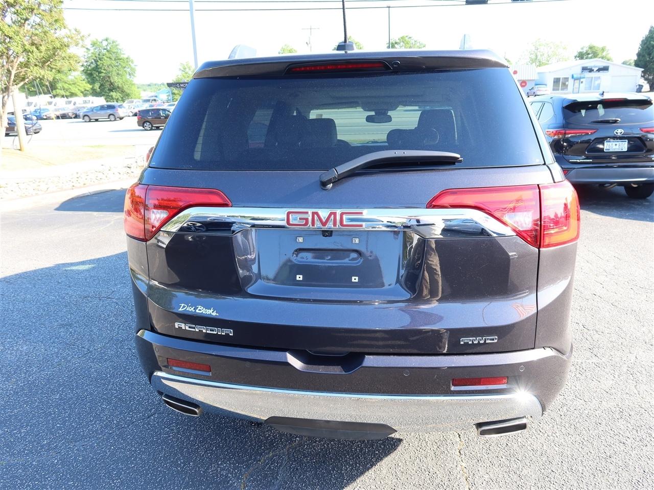 GMC Acadia Denali AWD 2019