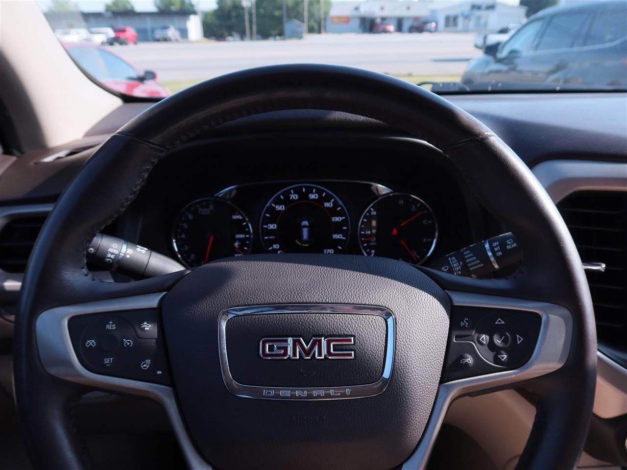GMC Acadia Denali AWD 2019