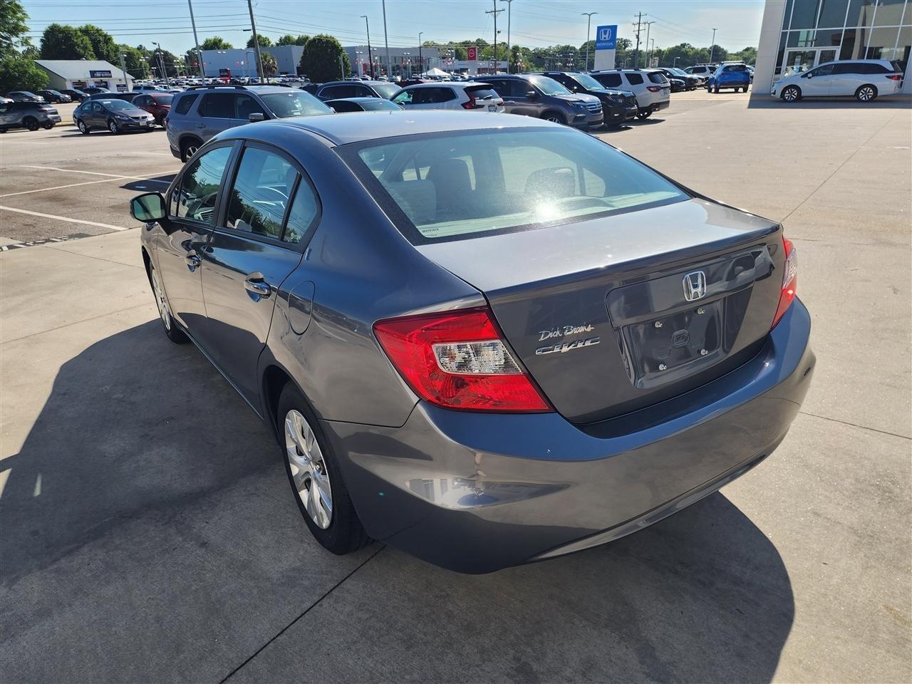 Honda Civic LX Sedan 5-Speed AT 2012