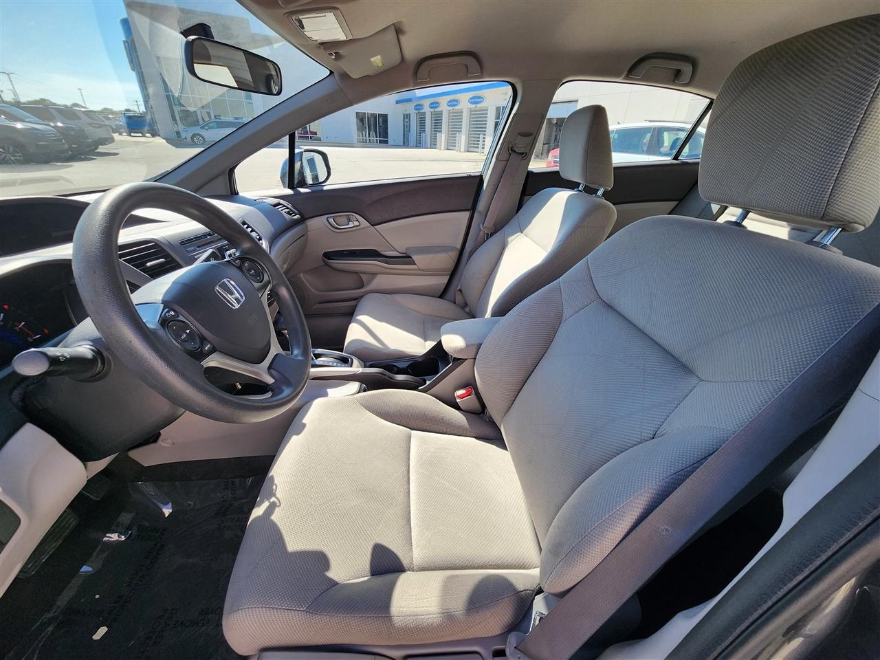 Honda Civic LX Sedan 5-Speed AT 2012