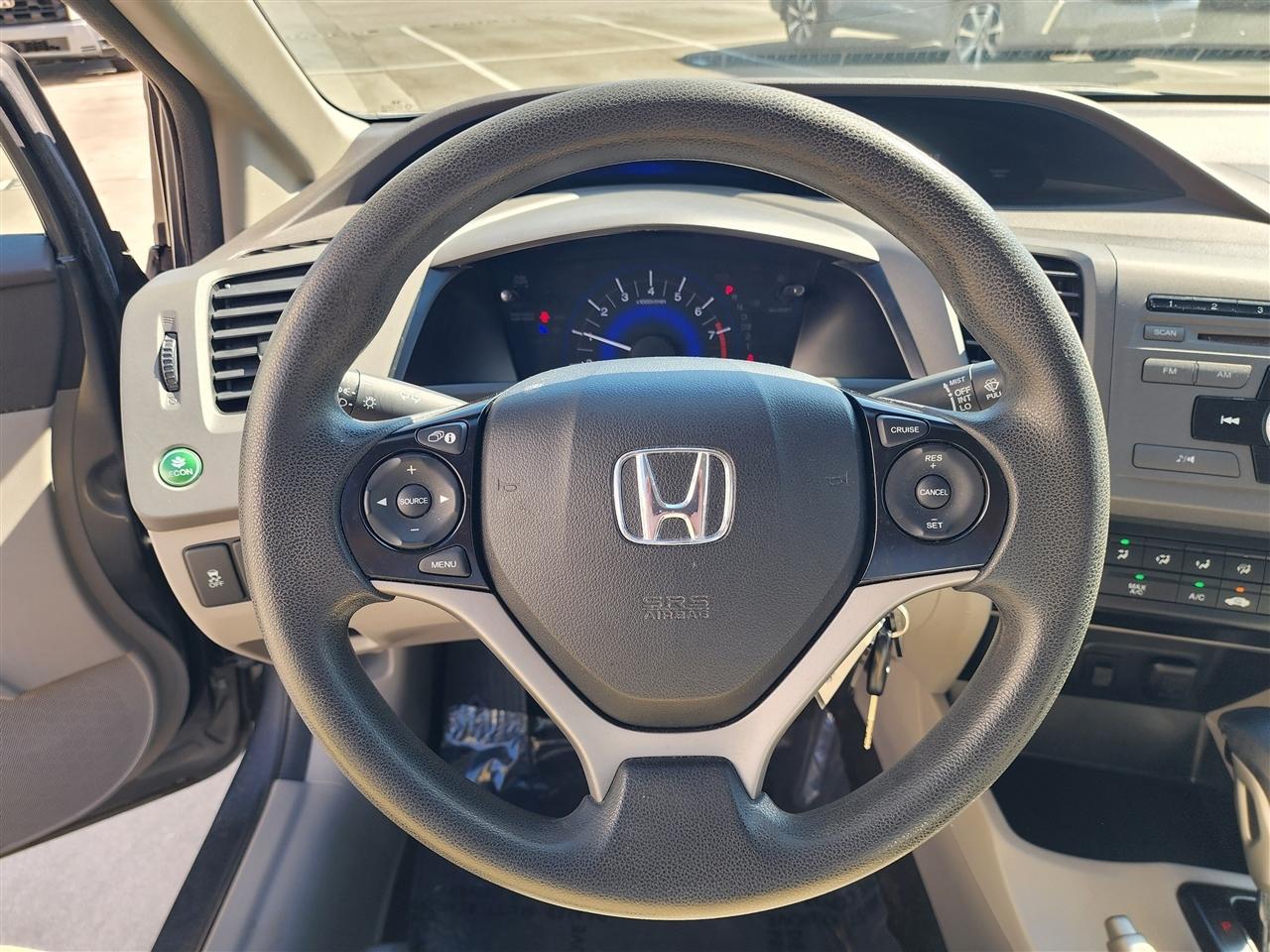 Honda Civic LX Sedan 5-Speed AT 2012