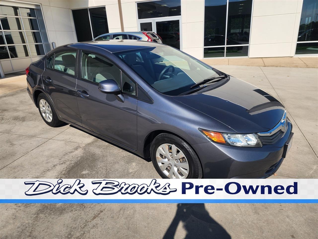 Honda Civic LX Sedan 5-Speed AT 2012