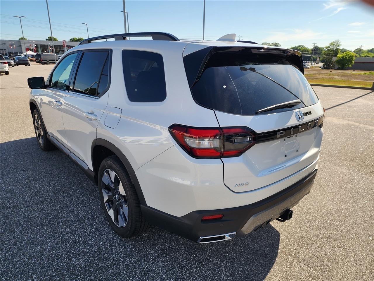 Honda Pilot Touring AWD 2026