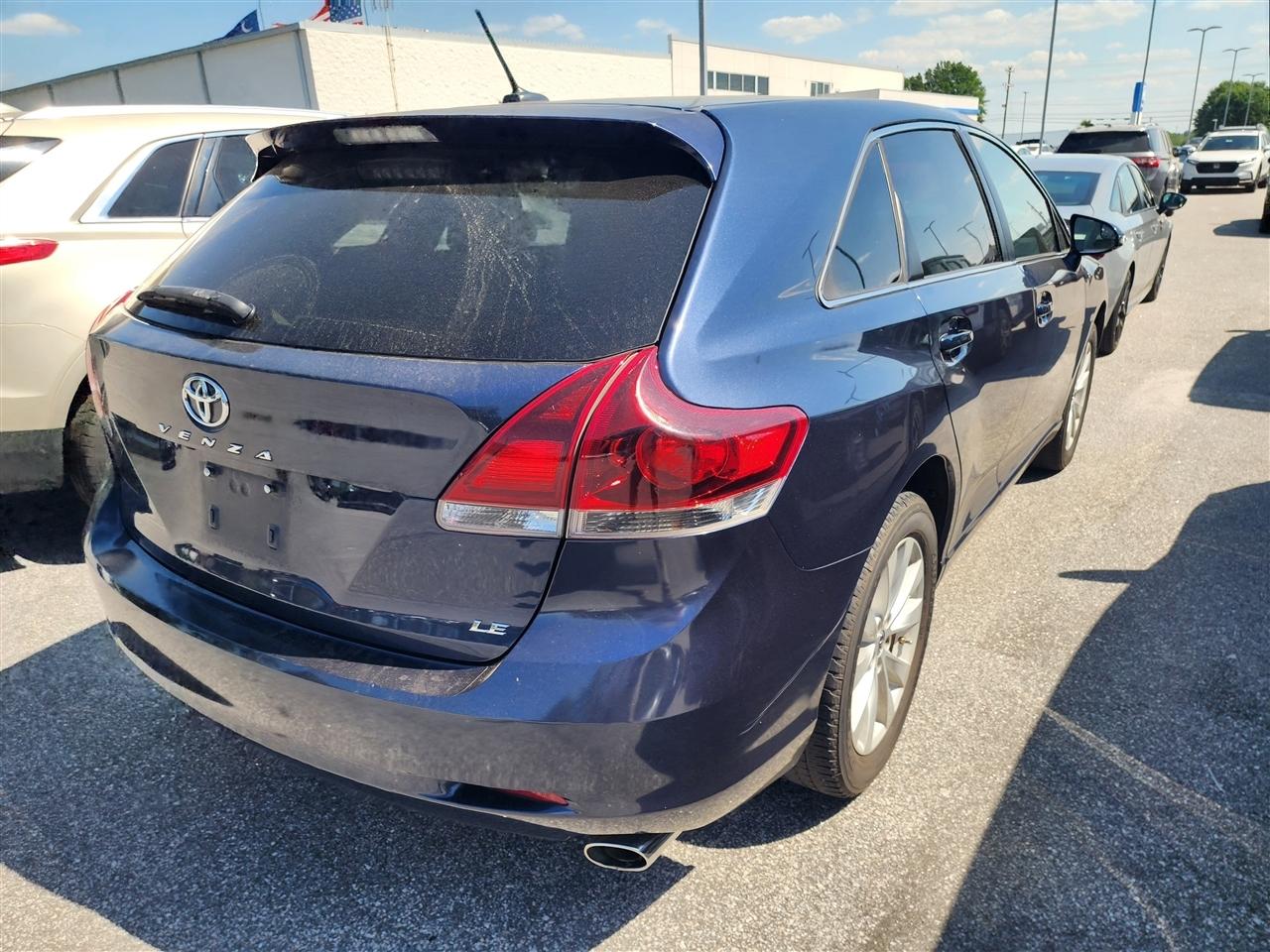 Toyota Venza LE I4 FWD 2015