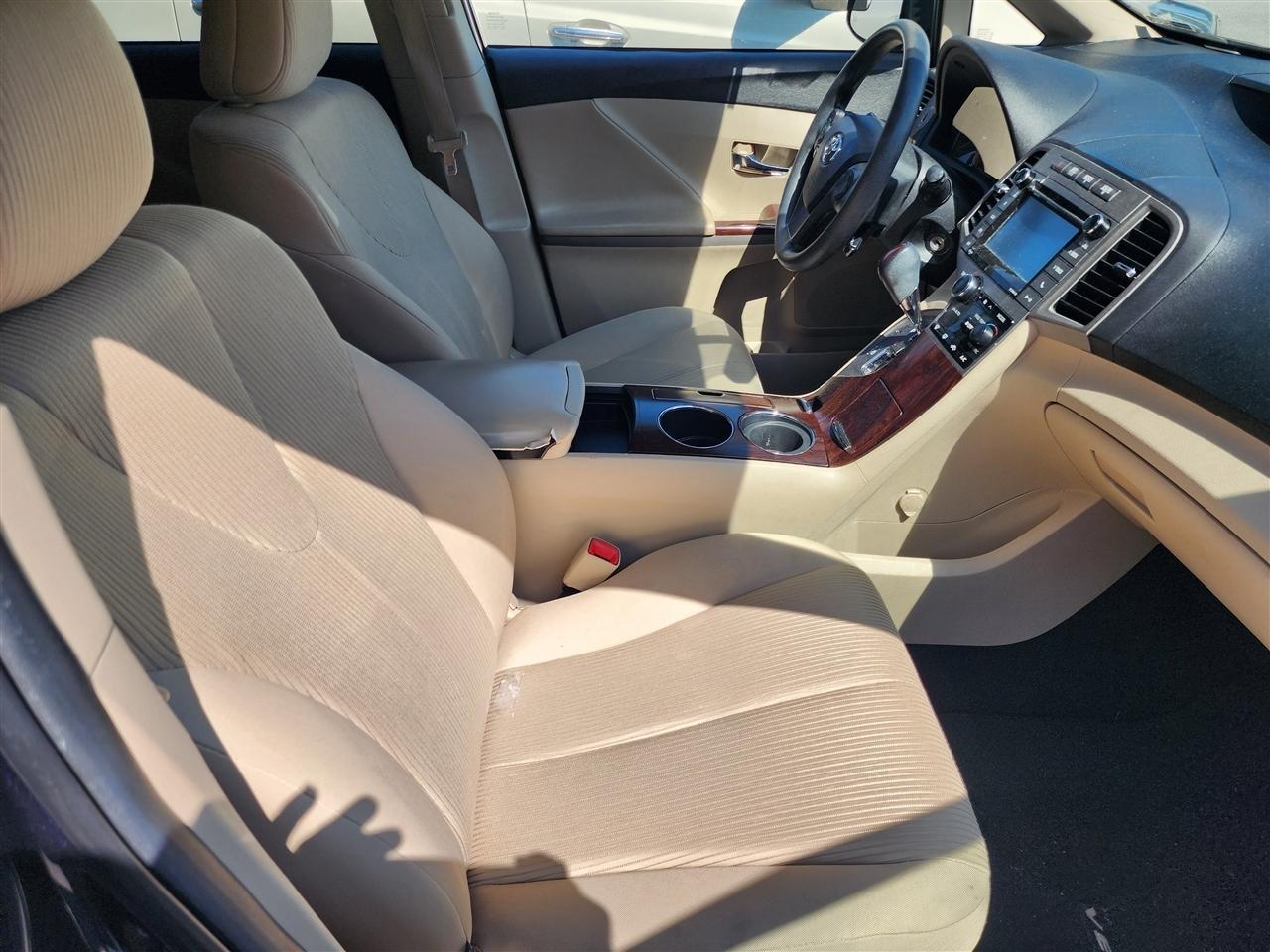 Toyota Venza LE I4 FWD 2015