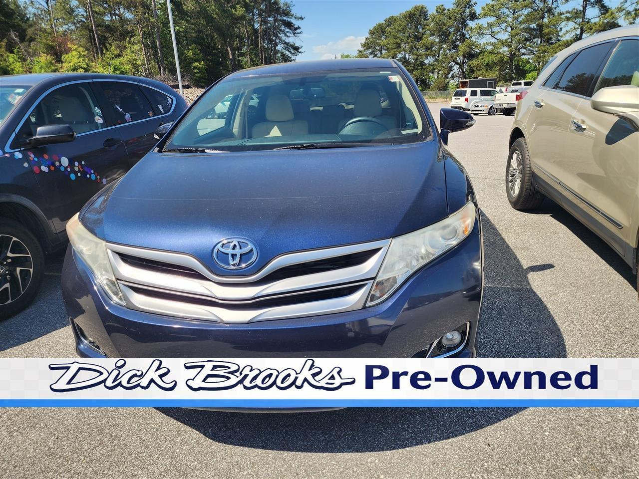 Toyota Venza LE I4 FWD 2015