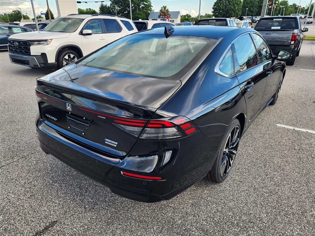 Honda Accord Touring Hybrid 2026
