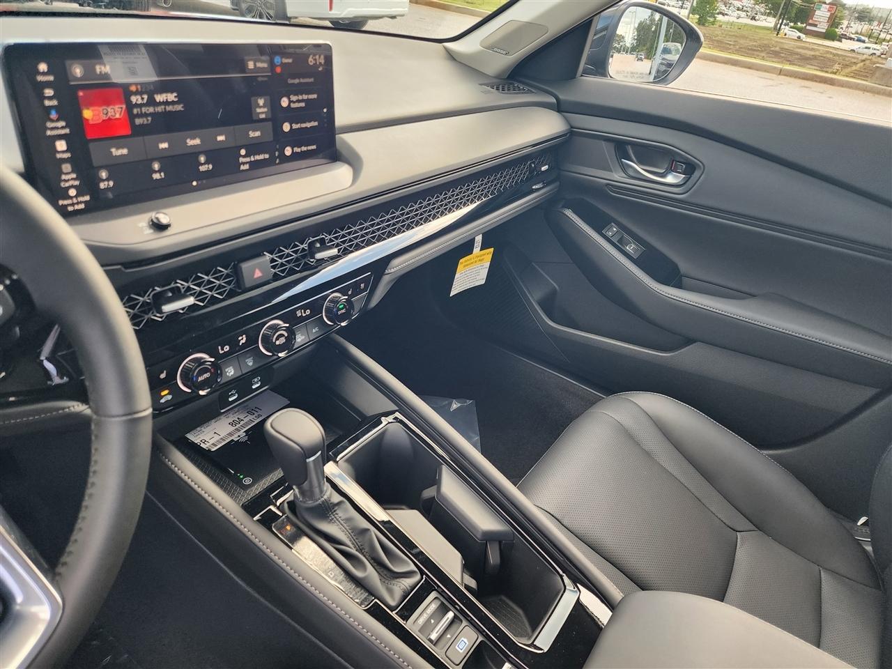 Honda Accord Touring Hybrid 2026