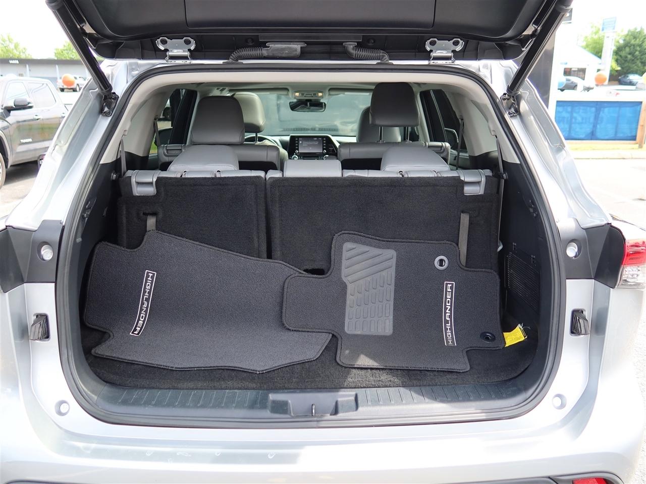 Toyota Highlander XLE FWD V6 2022