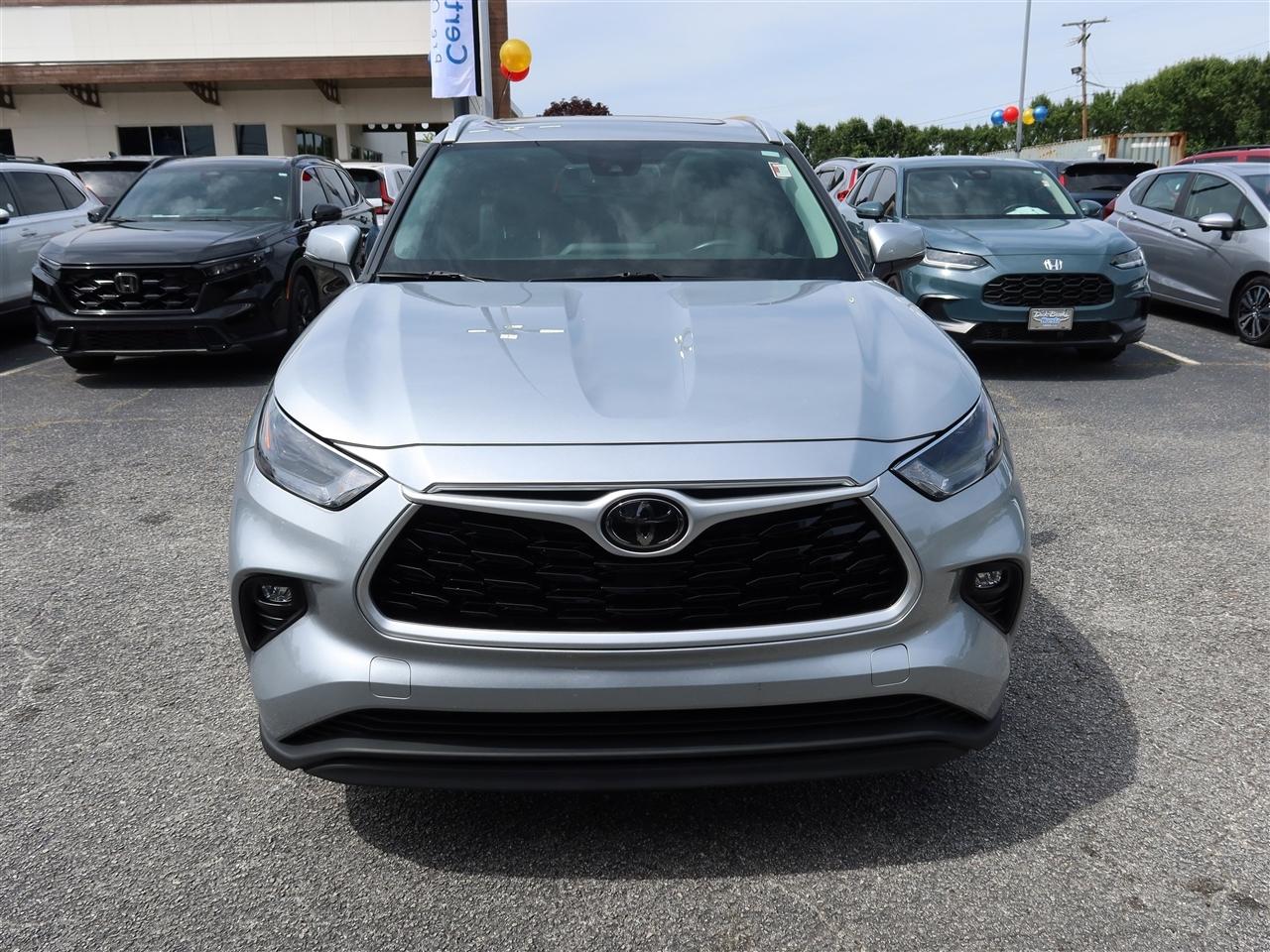 Toyota Highlander XLE FWD V6 2022
