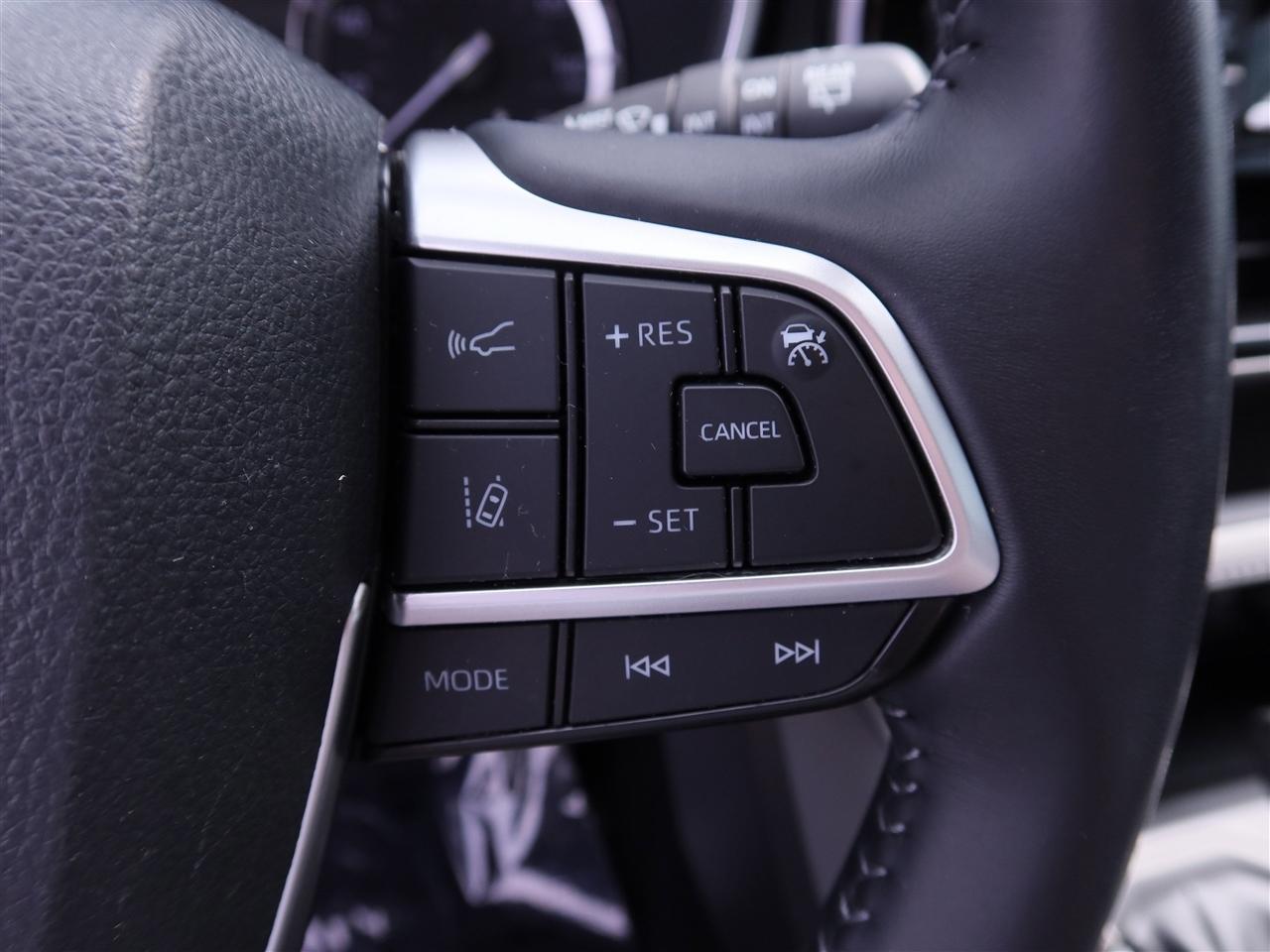 Toyota Highlander XLE FWD V6 2022