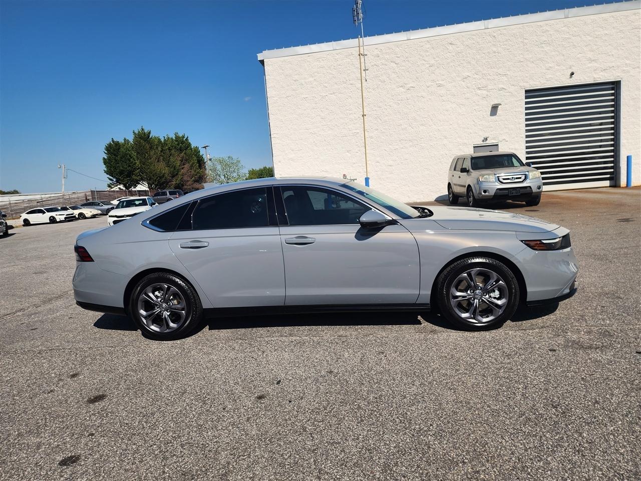 Honda Accord EX-L Hybrid 2024