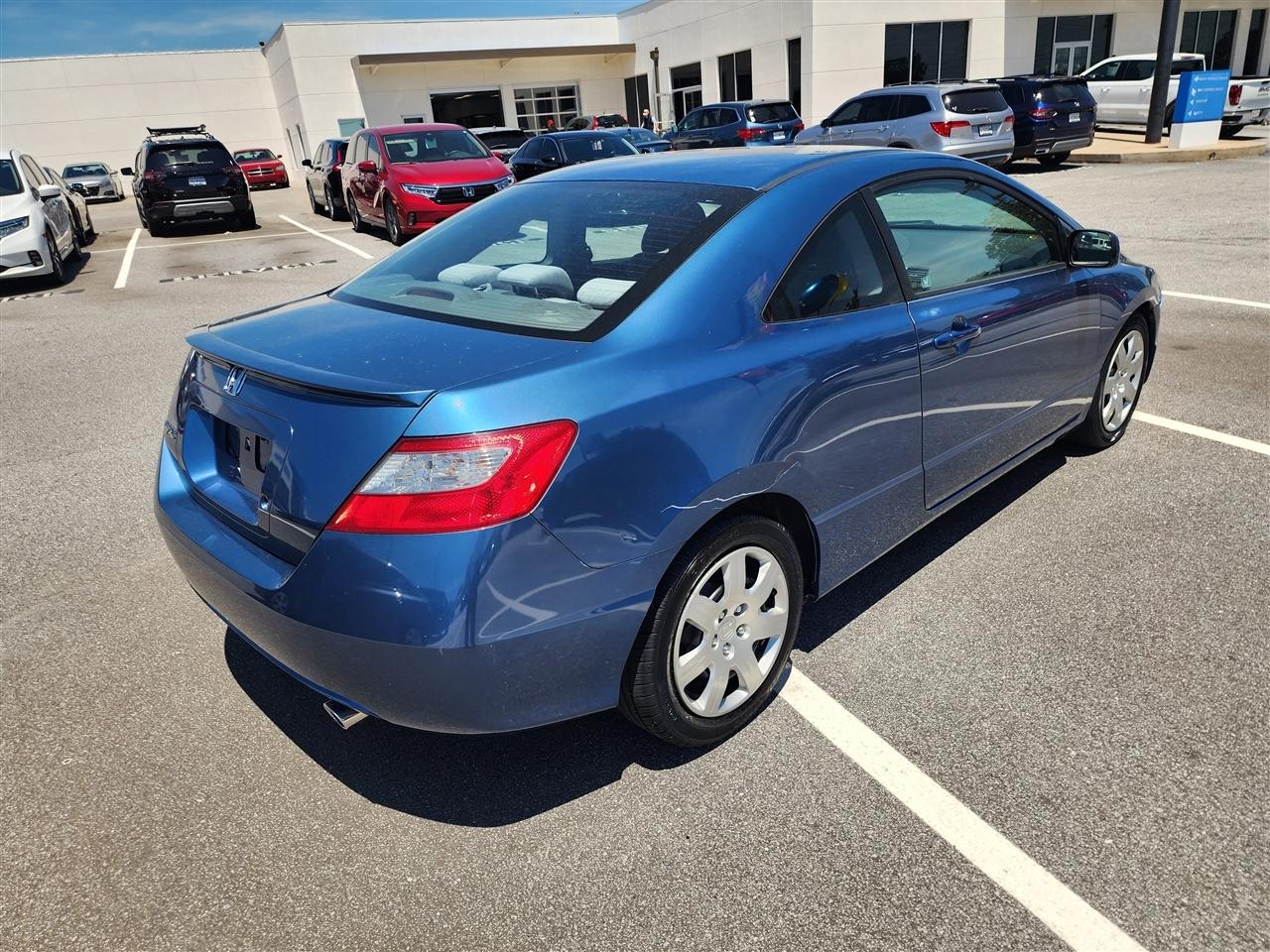 Honda Civic LX Coupe 5-Speed AT 2010