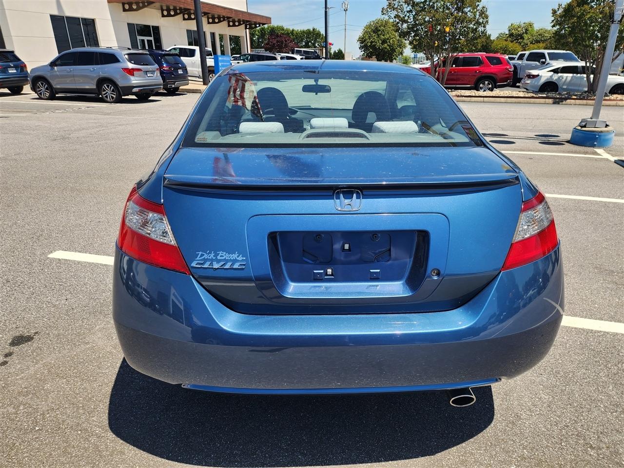 Honda Civic LX Coupe 5-Speed AT 2010