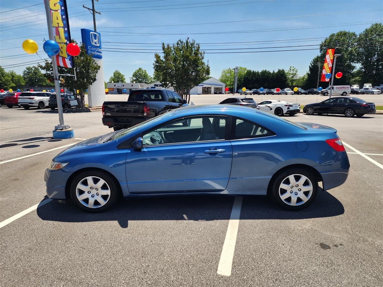 Honda Civic LX Coupe 5-Speed AT 2010
