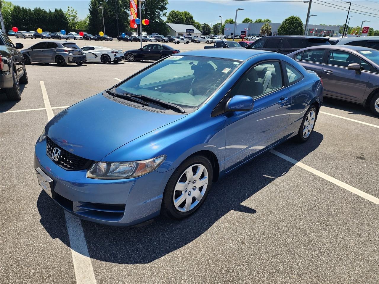 Honda Civic LX Coupe 5-Speed AT 2010