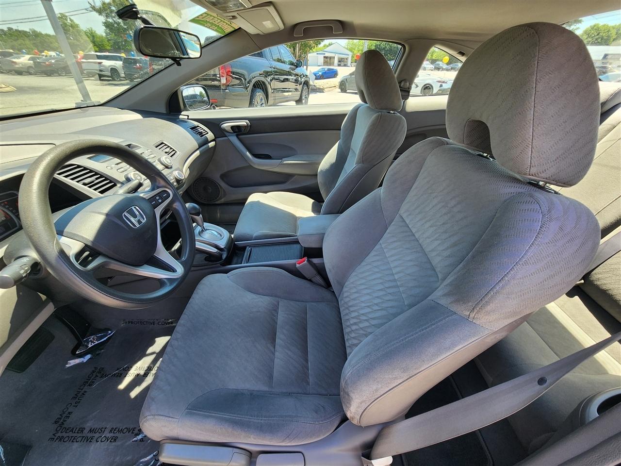 Honda Civic LX Coupe 5-Speed AT 2010