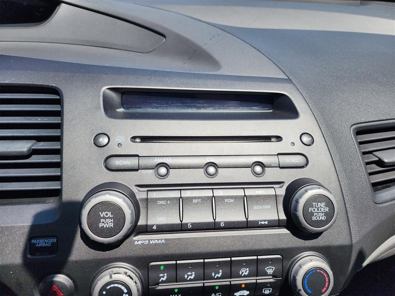 Honda Civic LX Coupe 5-Speed AT 2010