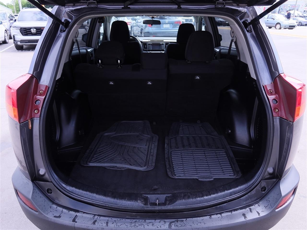 Toyota RAV4 XLE FWD 2015