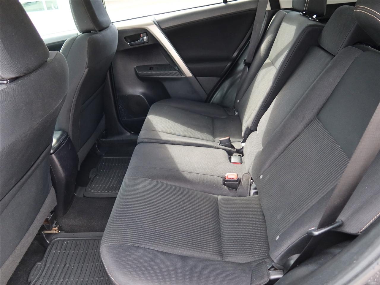 Toyota RAV4 XLE FWD 2015