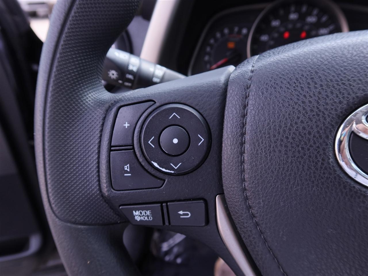 Toyota RAV4 XLE FWD 2015