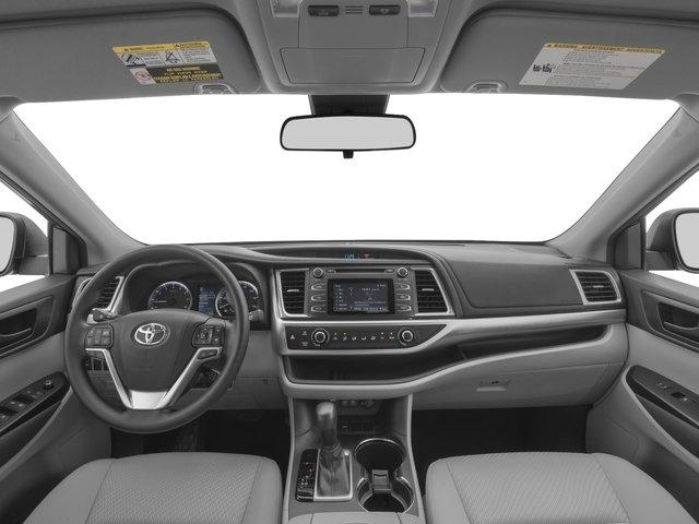 Toyota Highlander LE Plus FWD V6 2017