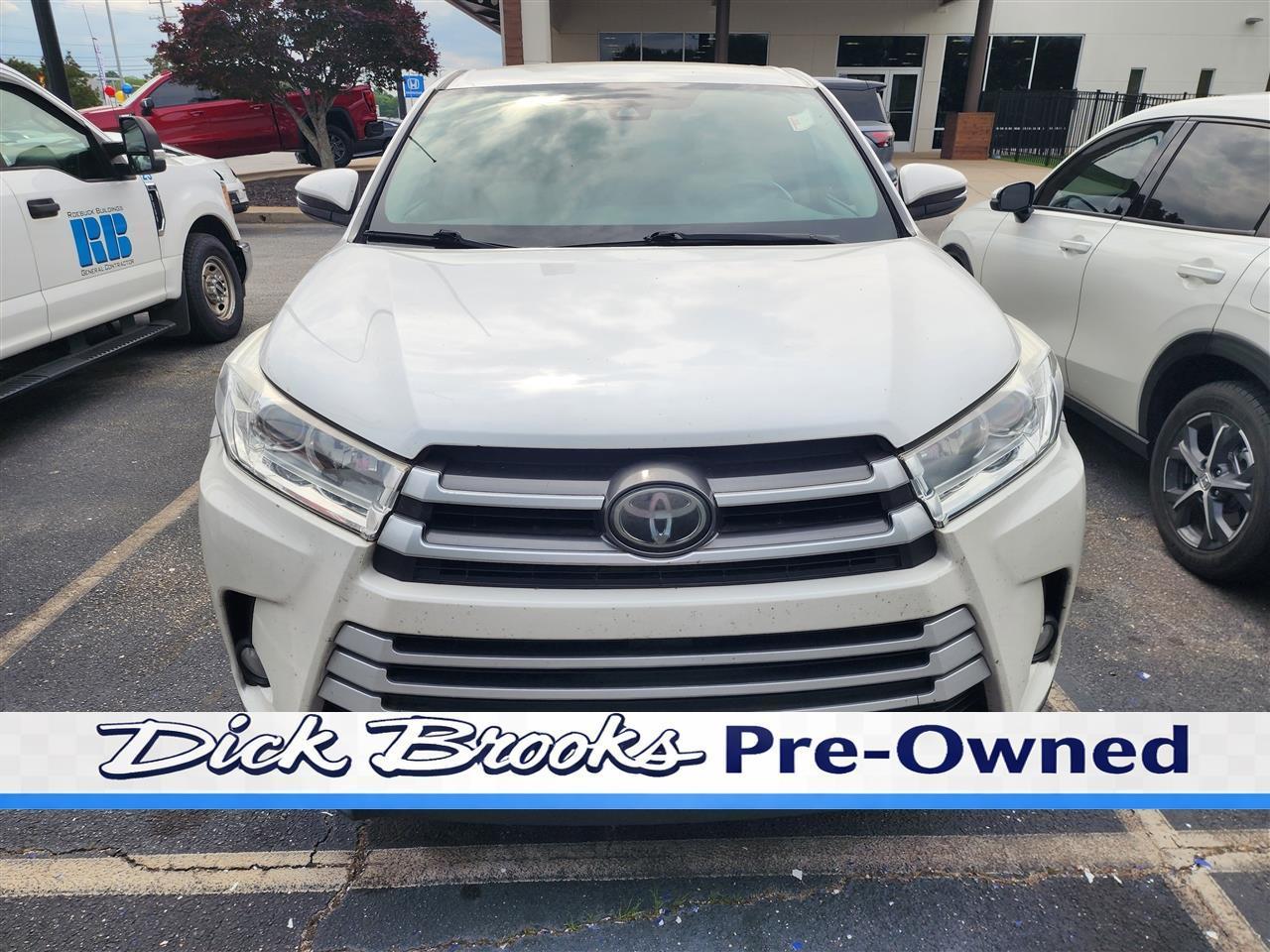 2017 Toyota Highlander LE Plus FWD V6