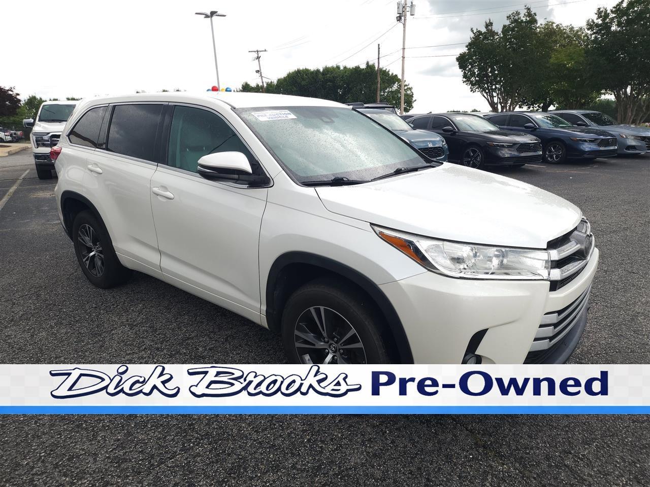 2017 Toyota Highlander LE Plus FWD V6