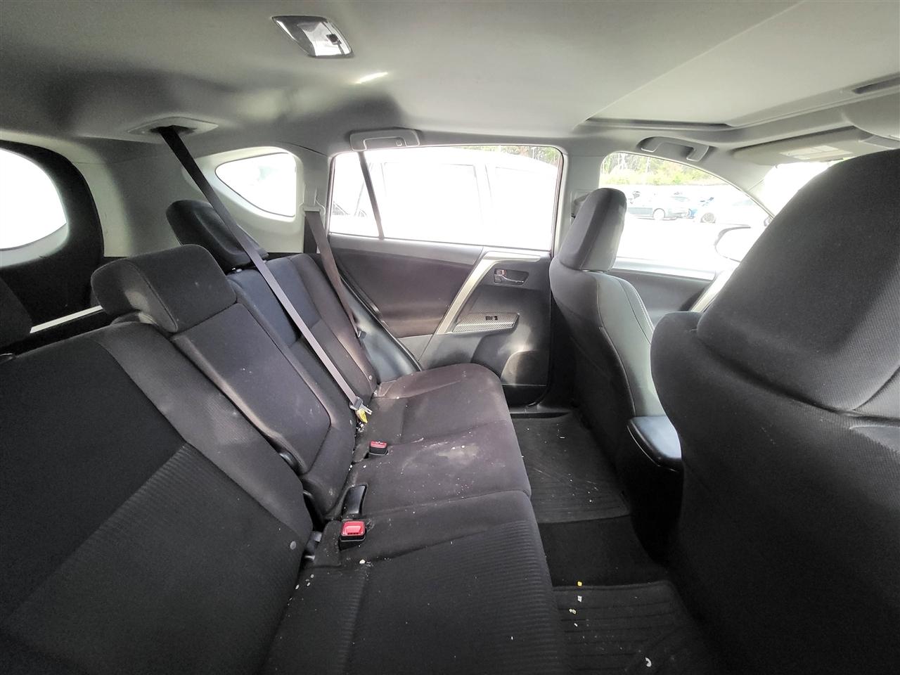 Toyota RAV4 XLE FWD 2015