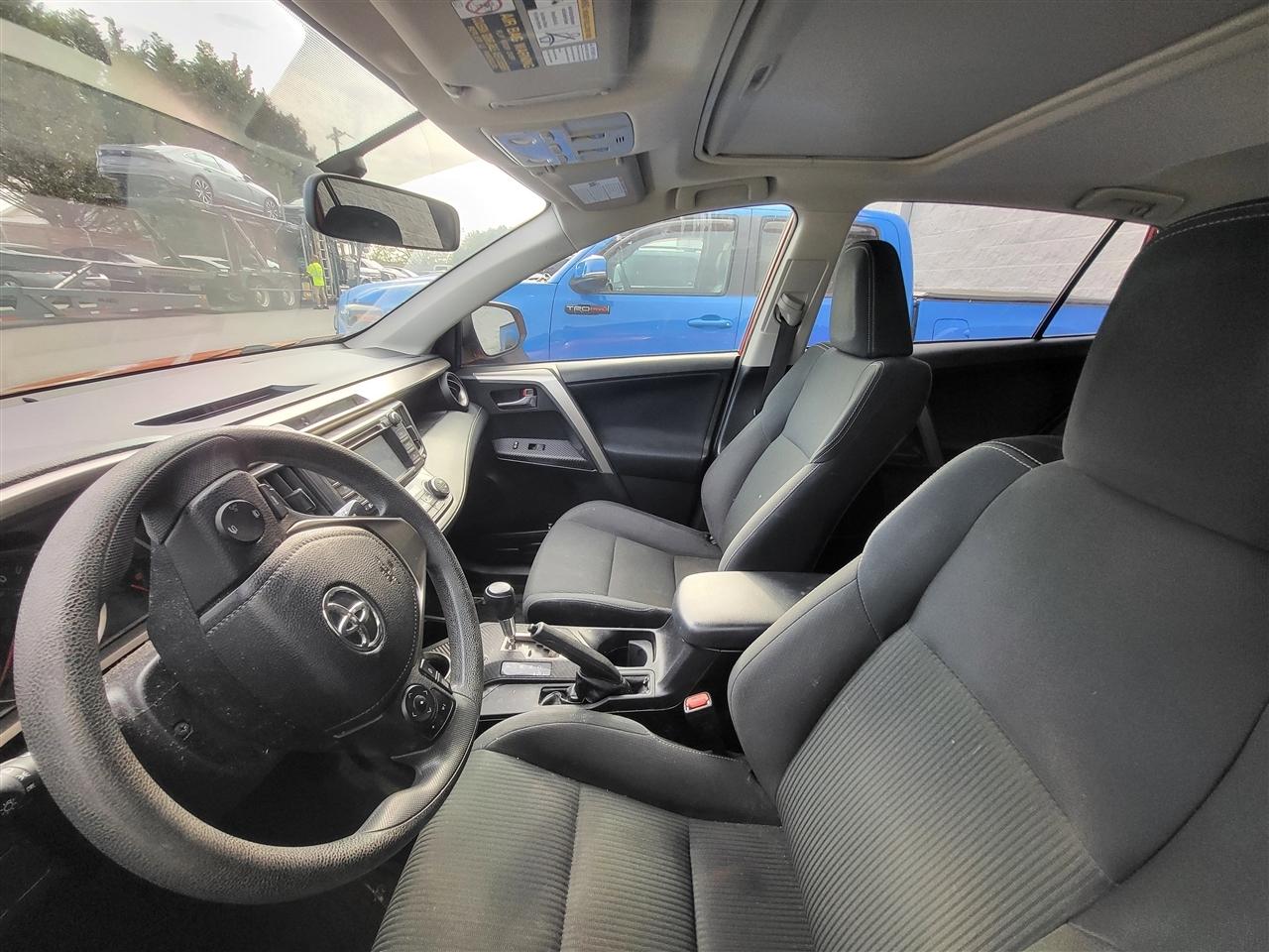 Toyota RAV4 XLE FWD 2015