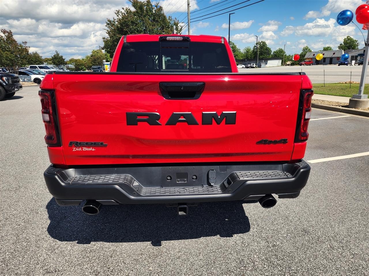 RAM 1500 Rebel Crew Cab SB 4WD 2025
